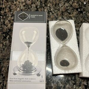 Magnetic Sand timer NIB